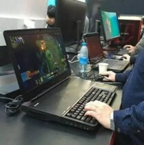 京東同步美國(guó)CES展，多款游戲產(chǎn)品及VR設(shè)備亮相，引領(lǐng)計(jì)算機(jī)軟硬件零售新潮流